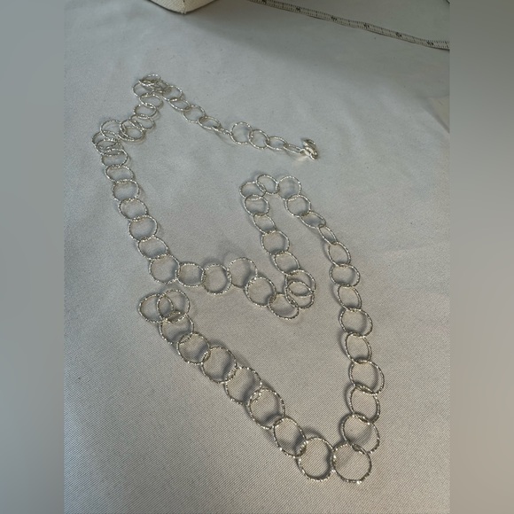 Dainty sparkly 925 Italy silver circles necklace - Picture 6 of 6